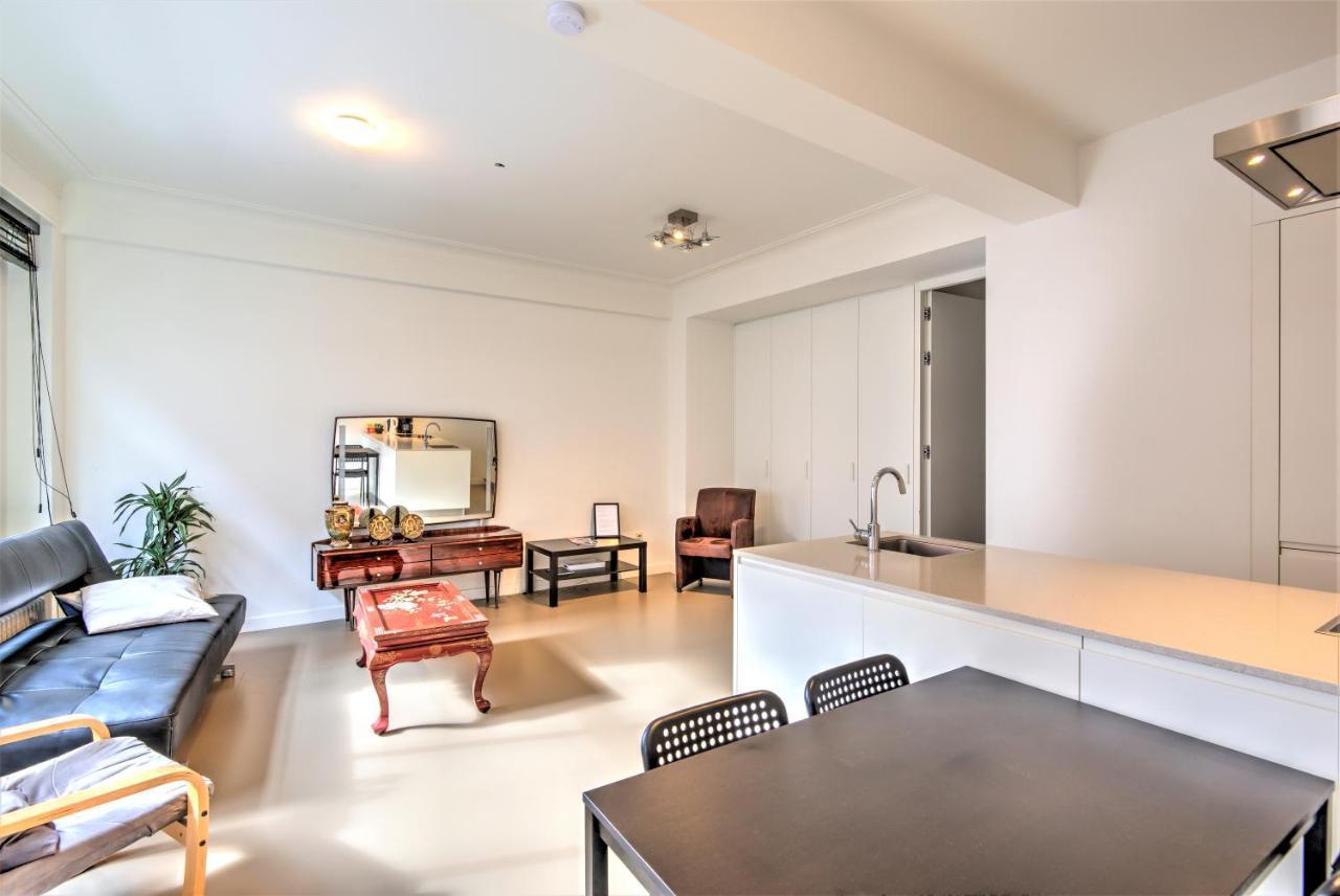 Spacious In The Heart Of Apartment *