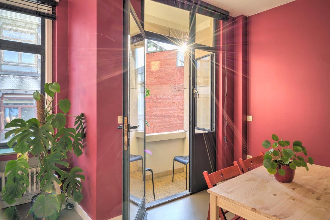 Spacious In The Heart Of Apartment *